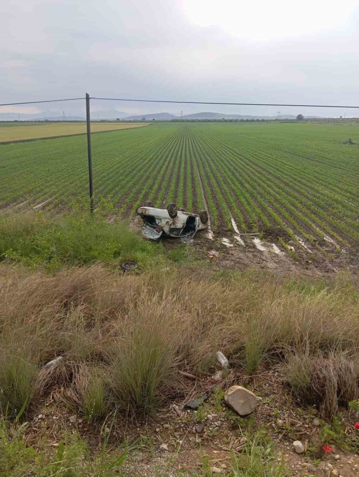 Otomobil takla attı, 4 yaralı