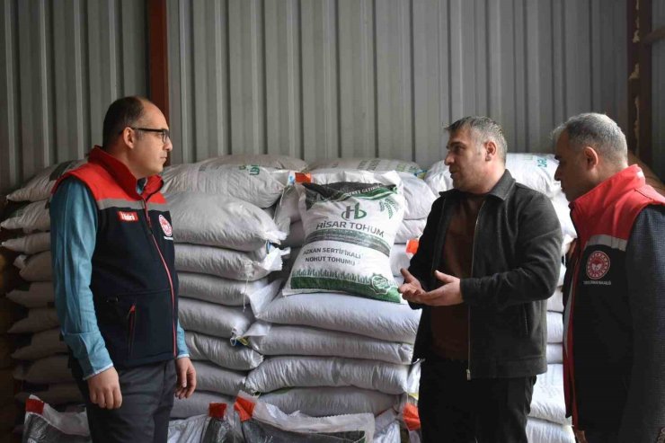 Bayburt’ta üreticilere yüzde 50 hibeli yem bezelyesi tohumu dağıtıldı