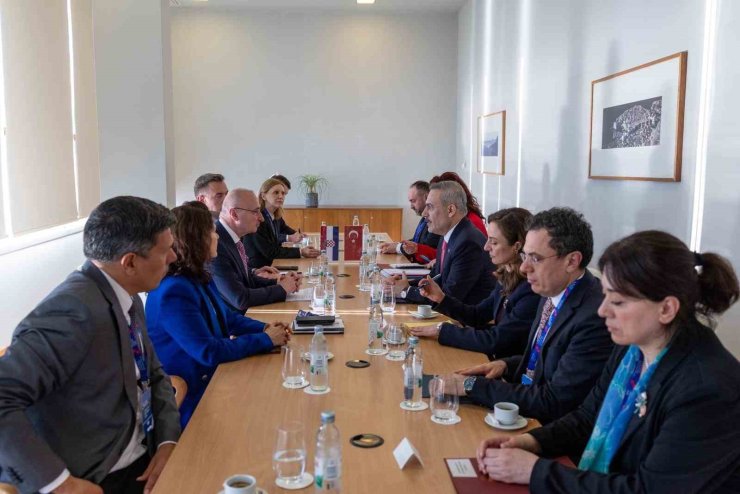 Dışişleri Bakanı Fidan, Hırvat mevkidaşı Grlic-Radman ile bir araya geldi