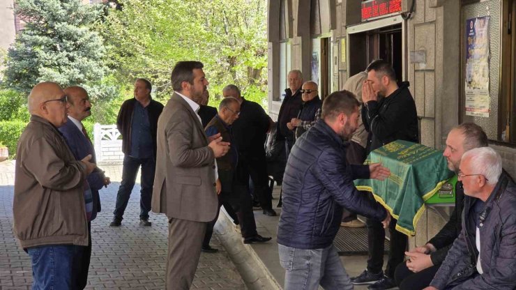 Minik Aybars gözyaşlarıyla son yolculuğuna uğurlandı