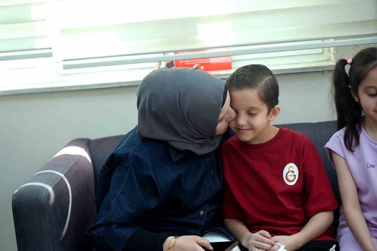 Kızını karaciğer nakli beklerken kaybetti, oğlu organ bağışıyla hayata tutundu