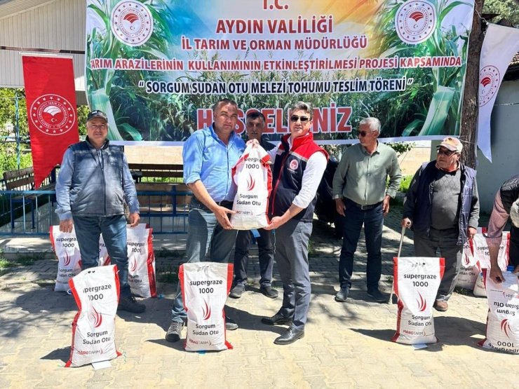 Silajlık mısıra alternatif olan sorgum otu üreticilere dağıtıldı