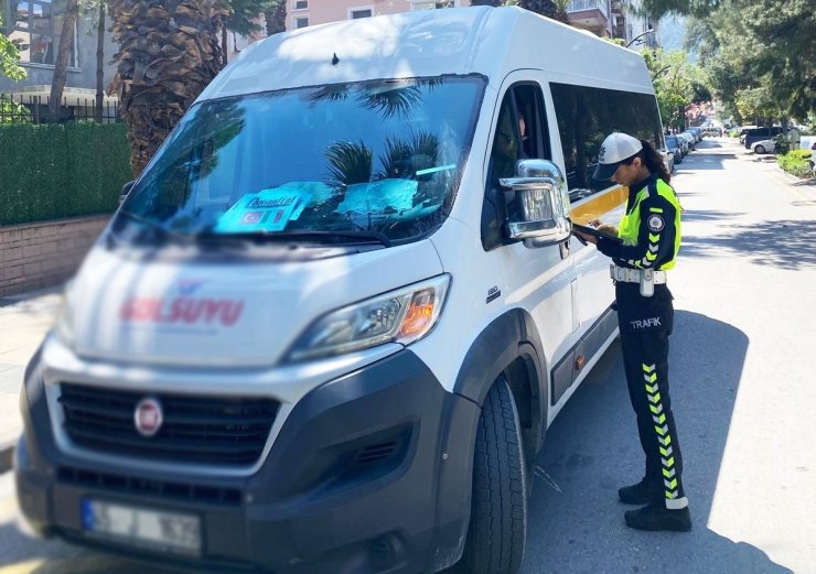 Manisa’da okul çevrelerine sıkı trafik denetimi: 9 sürücüye ceza