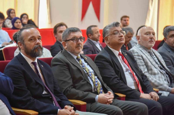 BŞEÜ’de ‘Osmanlı’nın Son Yüzyılı’ programı düzenlendi