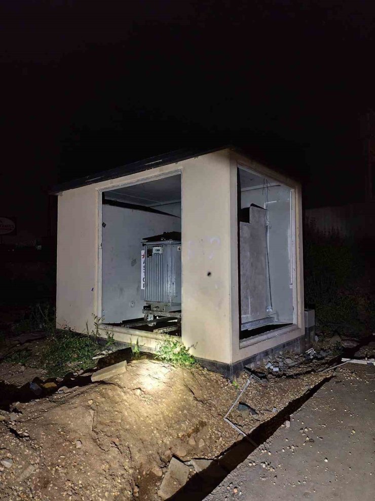 Gözü dönmüş hırsızlar 10 bin 338 haneyi elektriksiz bıraktı