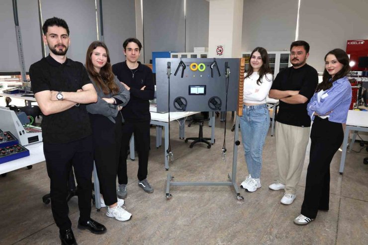 Gençlerden ‘akıllı egzersiz’ makinesi