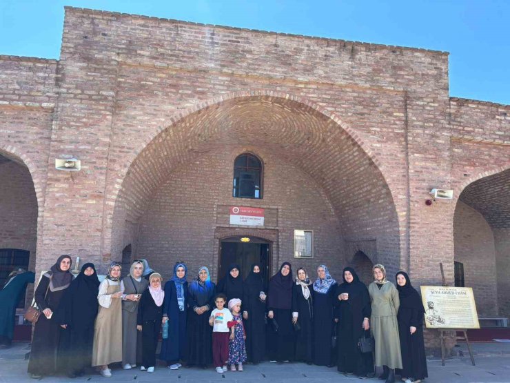 Batmanlı Kur’an kursu öğreticileri, Cizre’yi gezdi