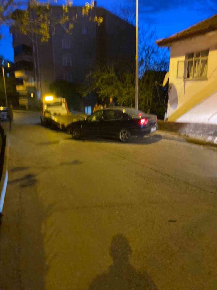 Zonguldak’ta trafik kazası kamerada: 2 yaralı