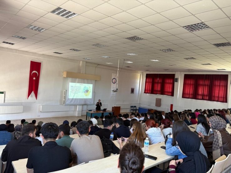 Hisarcık MYO’da "Gençlik İçin Rehberlik ve Farkındalık Buluşmaları" konulu eğitim düzenlendi