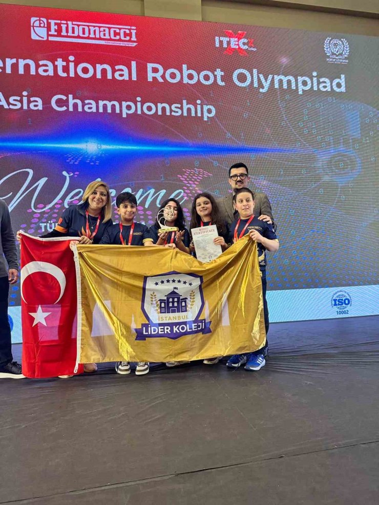 İstanbul Lider Koleji öğrencileri 3 kategoride 3 ödülle Roma’da