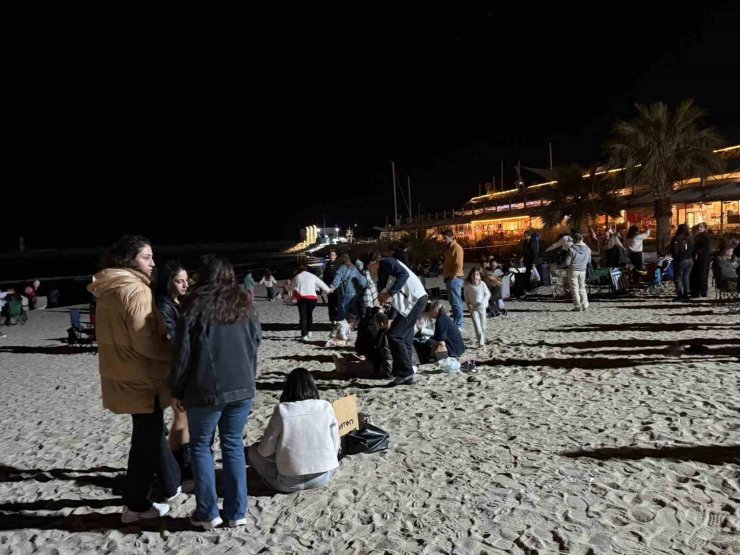 Kuşadası sahillerinde hıdırellez coşkusu