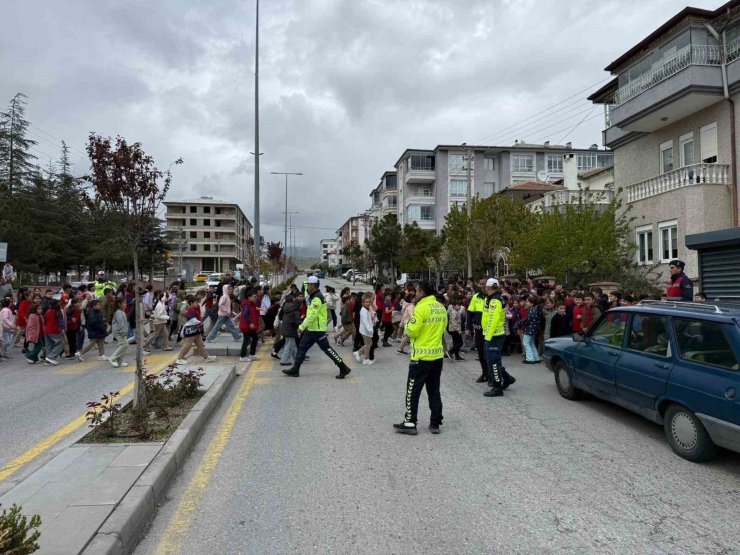 Develi’de çocuklara trafik eğitimi