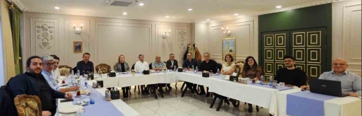 GAÜN Hastanesi’nde tiroid kanserine ekip yaklaşımı