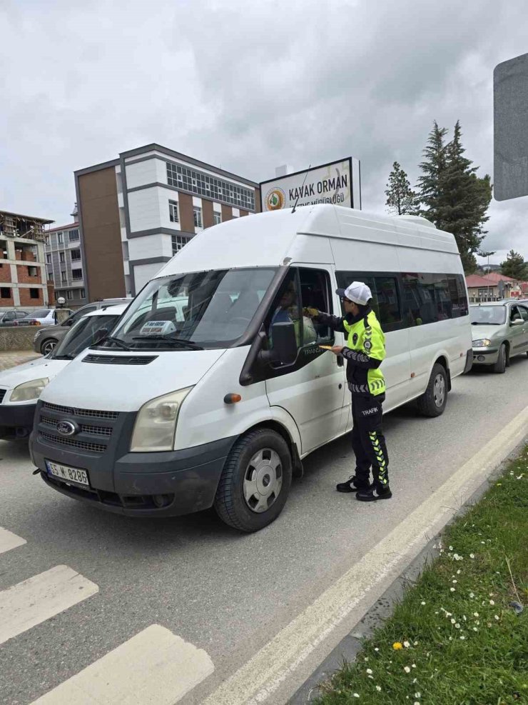 Kavak’ta trafik ekiplerinden bilinçlendirme çalışması