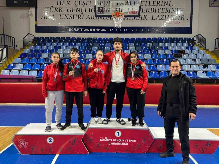 Pazarlar Spor Lisesinden tarihi rekor