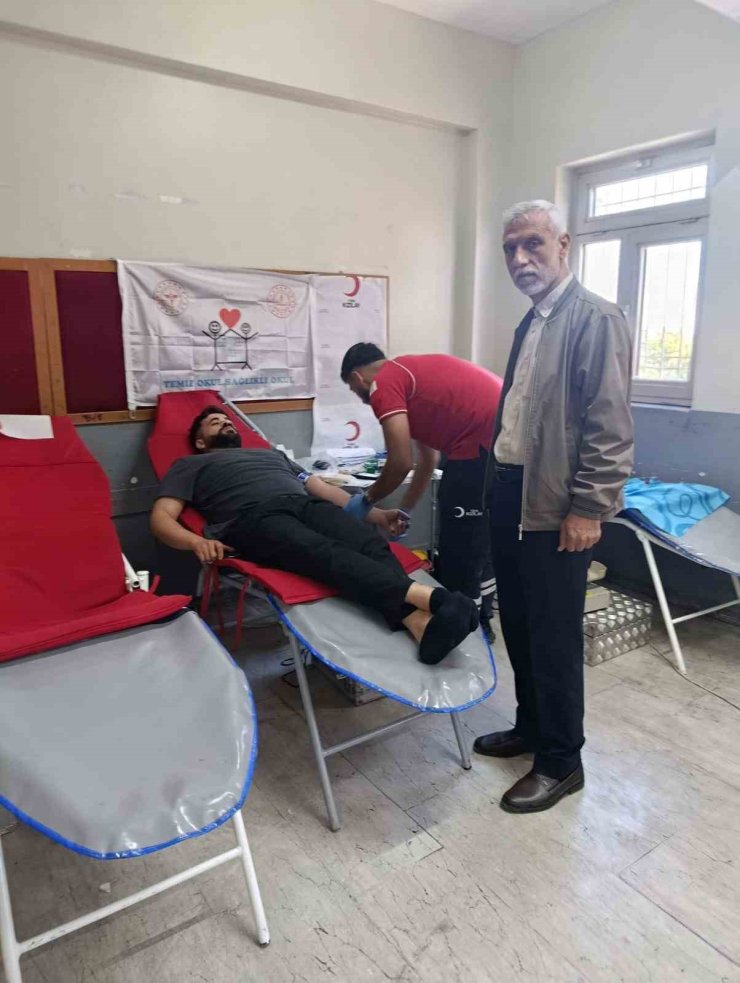 Kızılay Dicle’de kan bağışı kampanyası düzenledi