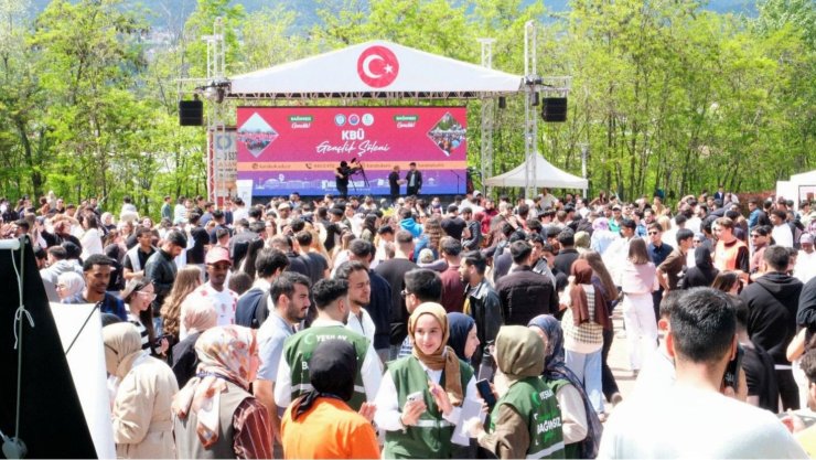 Karabük Üniversitesinde Gençlik Şöleni coşkusu yaşandı