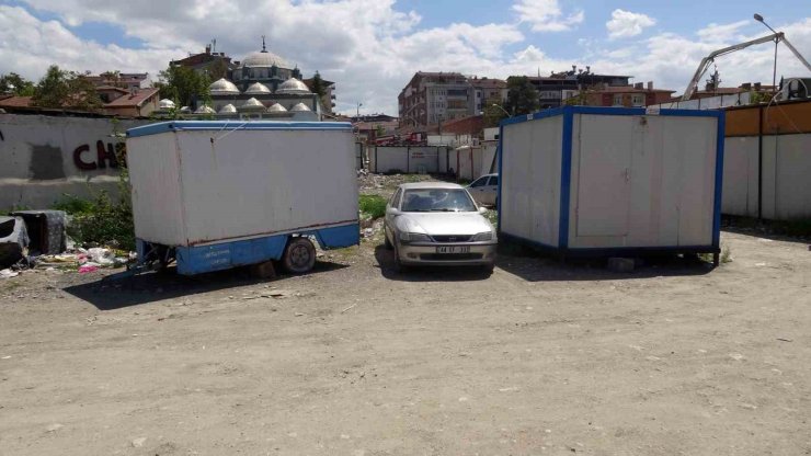 Konteynerden düştü, hastanede hayatını kaybetti