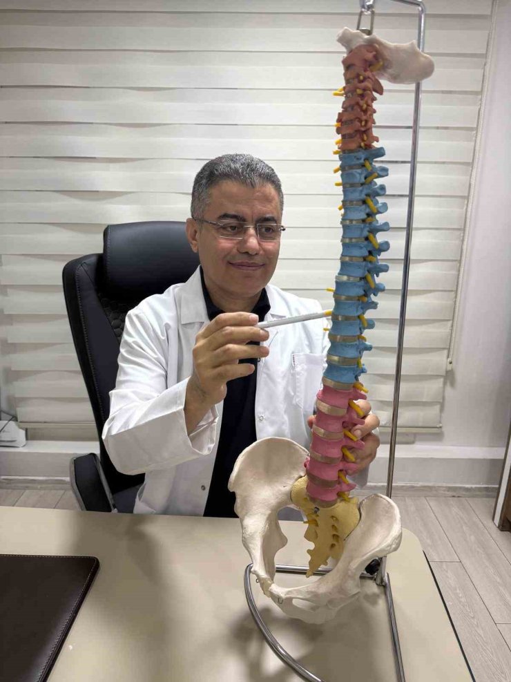 Prof. Dr. Koca: "Manuel Terapi" ile ameliyatsız tedaviyi anlattı
