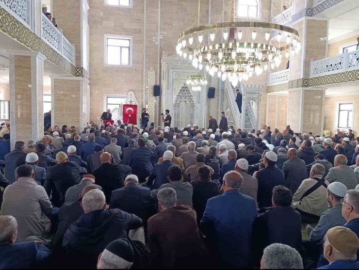 Şeyh Muhammed Kazım Camii ve Külliyesi ibadete açıldı