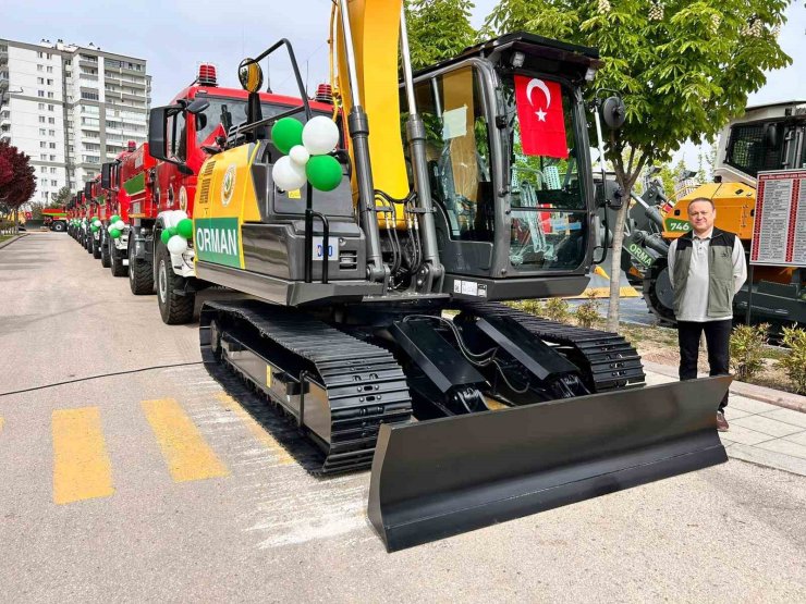 Bakan Yumaklı: "28 uçak, 119 helikopter ve 14 insansız hava aracıyla dünyanın sayılı filolarından birisini oluşturduk"