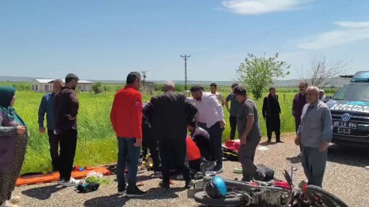 İki motosiklet çarpıştı: 2 yaralı