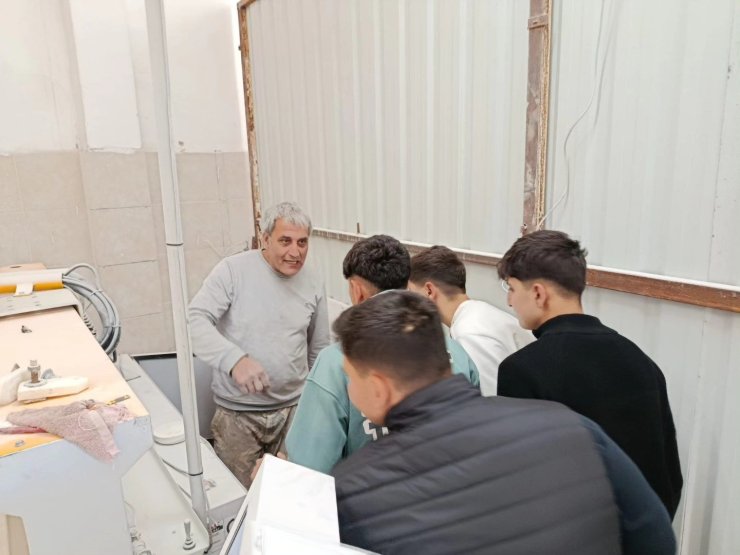 Germencikli öğrenciler Budapeşte’de Avrupa standartlarında eğitim aldı