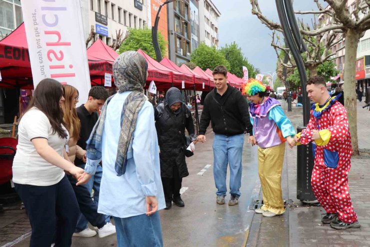 Bolu’da dolu sonrası vatandaşlar halay çekti