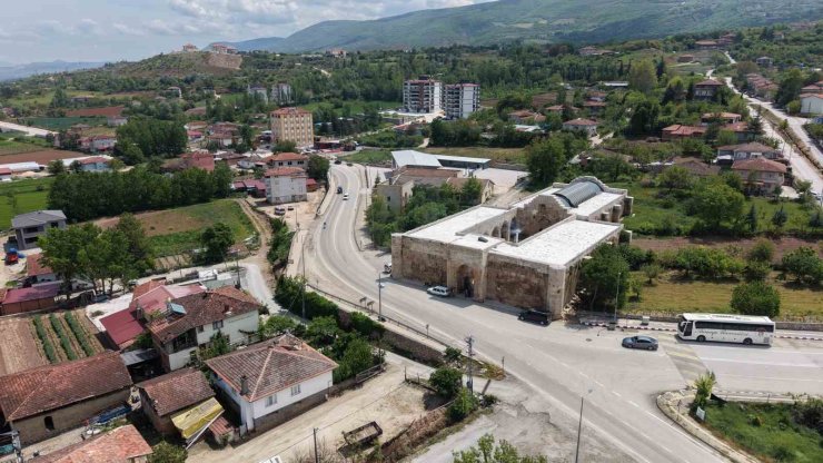 Tokat’taki 8 asırlık kervansaray, günümüzde restoran olarak hizmet veriyor