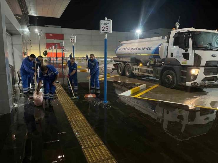 Aydın Büyükşehir’den, otobüs terminallerinde temizlik çalışması