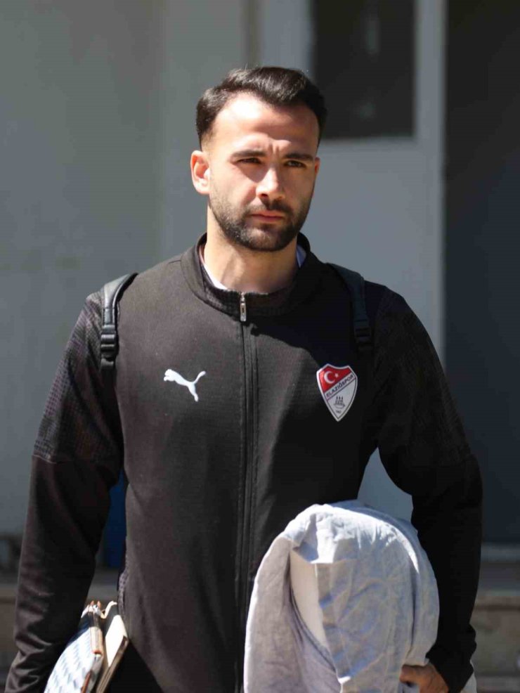 Elazığsporlu futbolcular Ömer ve Furkan: "Hakkınızı helal edin"