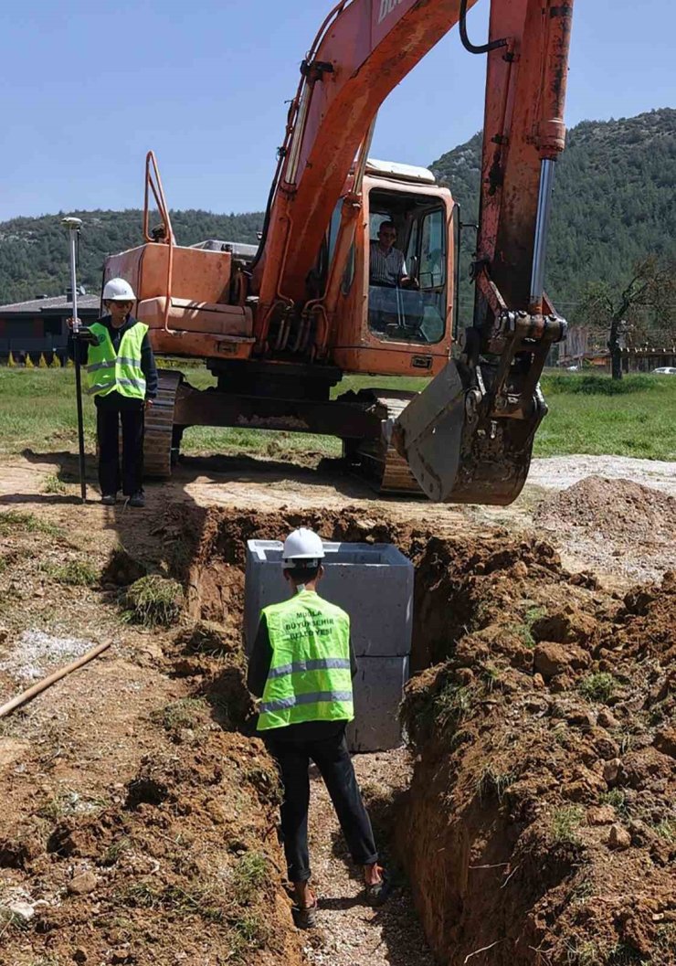 MUSKİ Menteşe ilçesinde altyapı çalışmalarını sürdürüyor