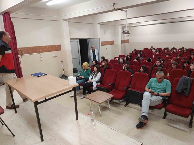 Simav’da öğrencilere doğa ve tarım eğitimi