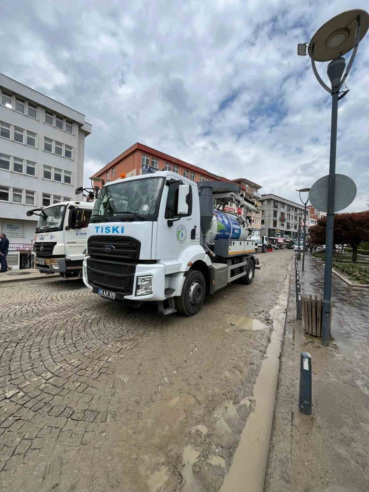Trabzon’dan sel felaketinin yaşandığı Havza’ya yardım eli