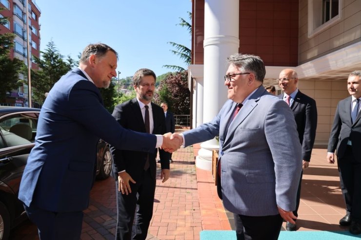 BEUN’da Türk-Macar dostluğunu güçlendiren anlamlı buluşma