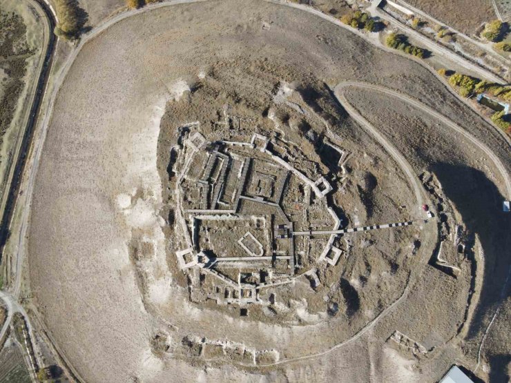 Altıntepe Kalesi geçmişin izlerini bugüne taşıyor