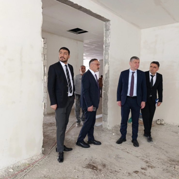 Kars’ta kütüphane yatırımları yerinde incelendi