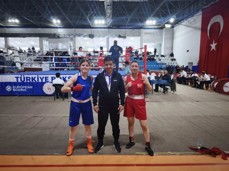 Kütahya Belediyespor’dan Türkiye Boks Şampiyonası’nda çifte başarı