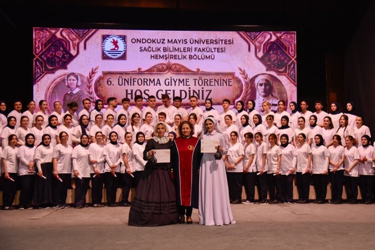 Hemşire adayları üniformalarını giydi