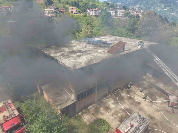 Yaklaşan çay sezonu öncesinde çay fabrikasında yangın tatbikatı