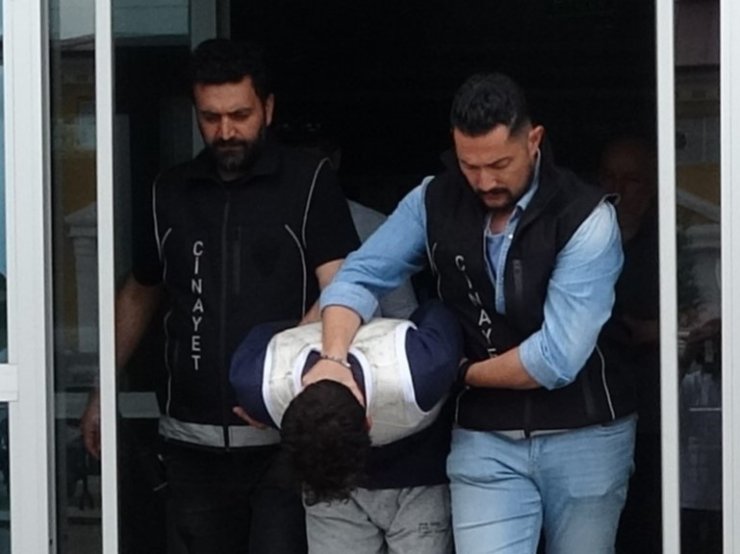 Yaşlı adamı tarlada bıçaklayarak öldüren şüpheli tutuklandı
