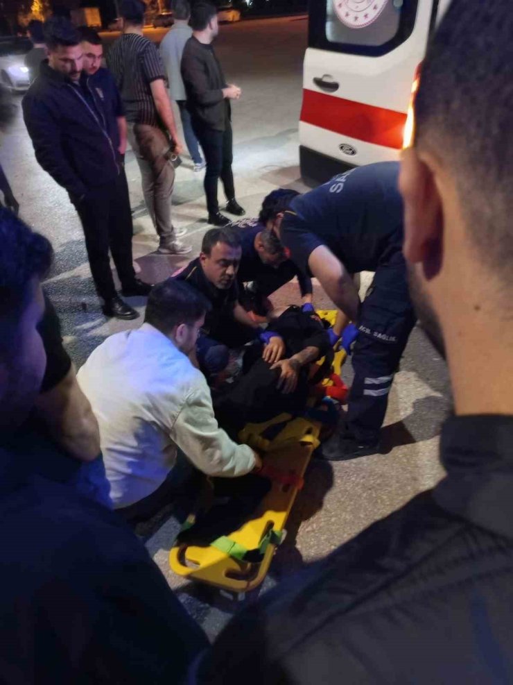 Otomobil ile motosiklet çarpıştı: 1 yaralı