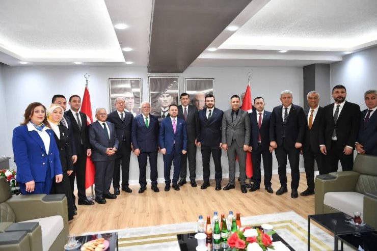 MHP’den Adalet Bakanı Akın Gürlek’e samimi ve sıcak karşılama