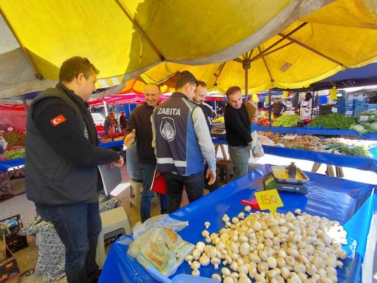 Bolu’da pazarda fiyat ve tartı denetimi
