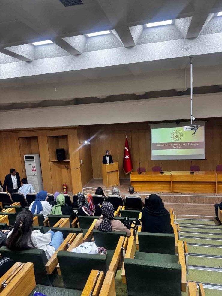 Üniversitesi öğrencilerine ’Kadına Yönelik Şiddetle Mücadele’ eğitimi