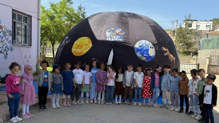 Minik astronotlar uzaya yolculuk yaptı