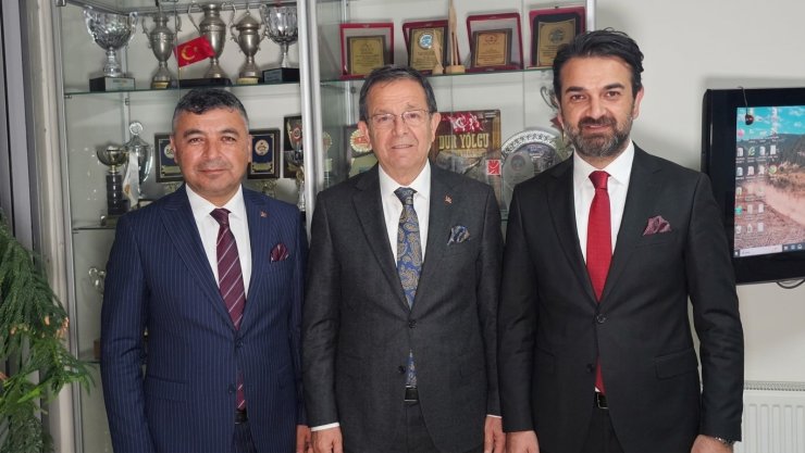 AYOSK’ta bayrak değişimi