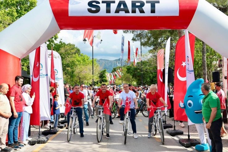 19 Mayıs ruhuyla umuda pedal çevirdiler