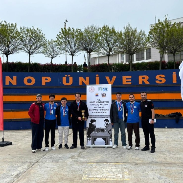 Düzce Üniversitesi Satranç Topluluğu’ndan KuzeyCup’ta 4. oldu