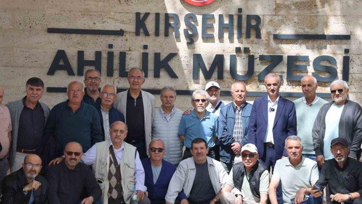 ERÜ İlahiyat Fakültesi 1985 mezunları Kırşehir’de buluştu